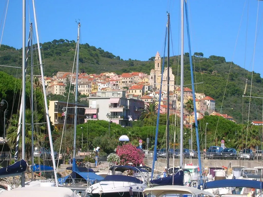 Hotel Delle Rose San Bartolomeo Al Mare 3*,