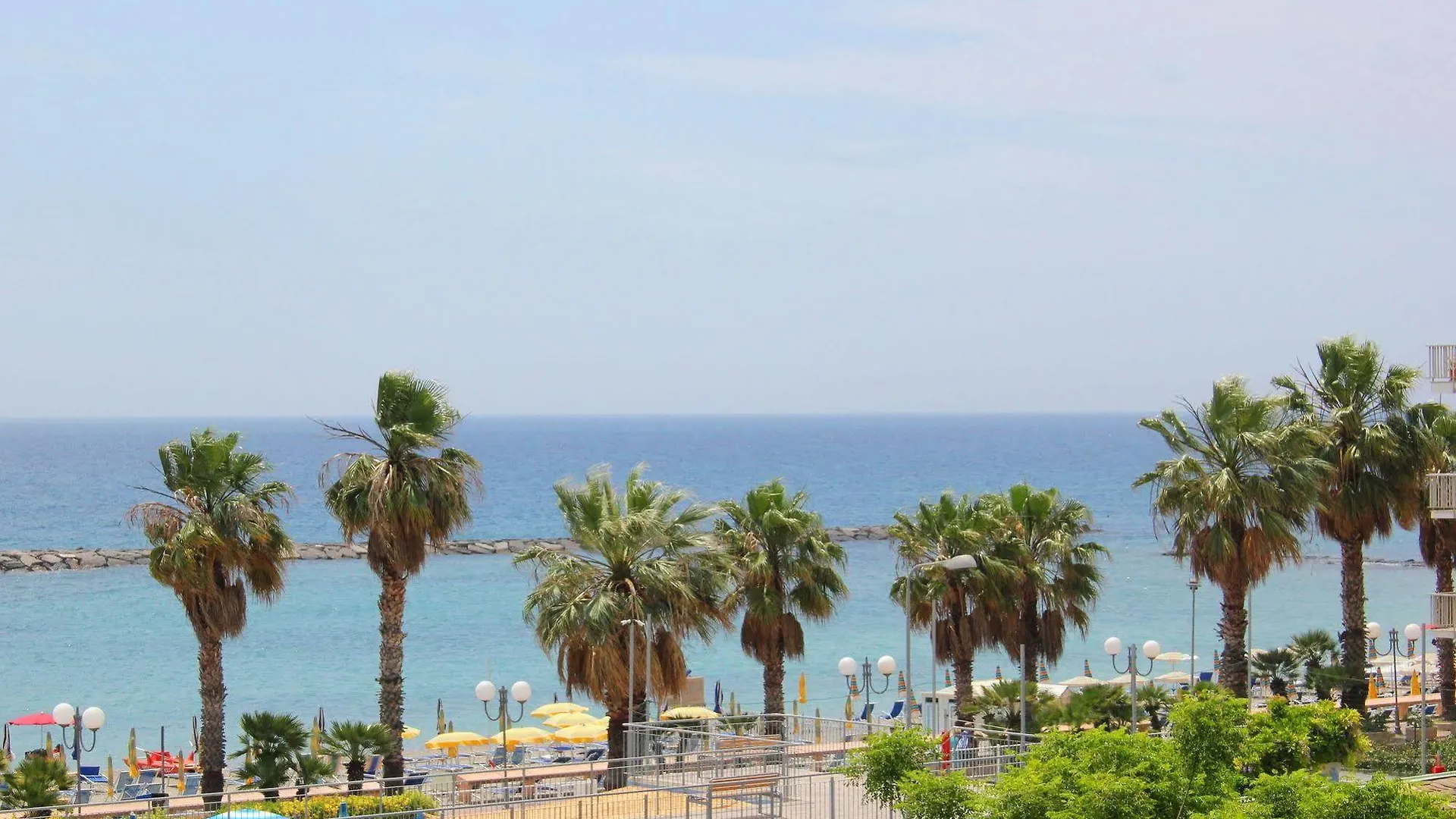 Hotel Delle Rose San Bartolomeo Al Mare 3*,